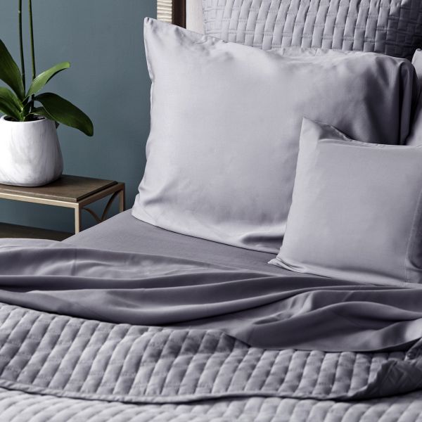 Bamboo-Quilted-Coverlet-Platinum-3.jpg