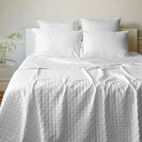 Bamboo-Quilted-Coverlet-White-1.jpg